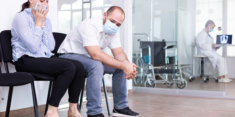 Tyrimas: nesulaukus eilės pas gydytoją 4 iš 10 gyventojų yra pablogėjusi sveikata