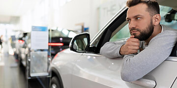 Prieš pirkdami įvertinkite: greičiausiai nuvertėjantys automobiliai Lietuvoje